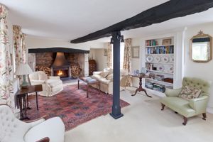 Sitting Room- click for photo gallery